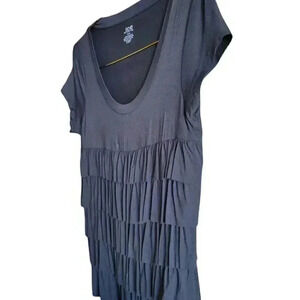 Womans Joe Black Top with Ruffles Pretty  Cap Sleeves medium